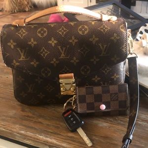 Sharing my pochette Métis